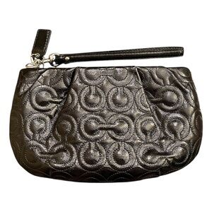VTG Black COACH Signature Debossed Patent Leather Wristlet H0993 - 43229 - Y2K